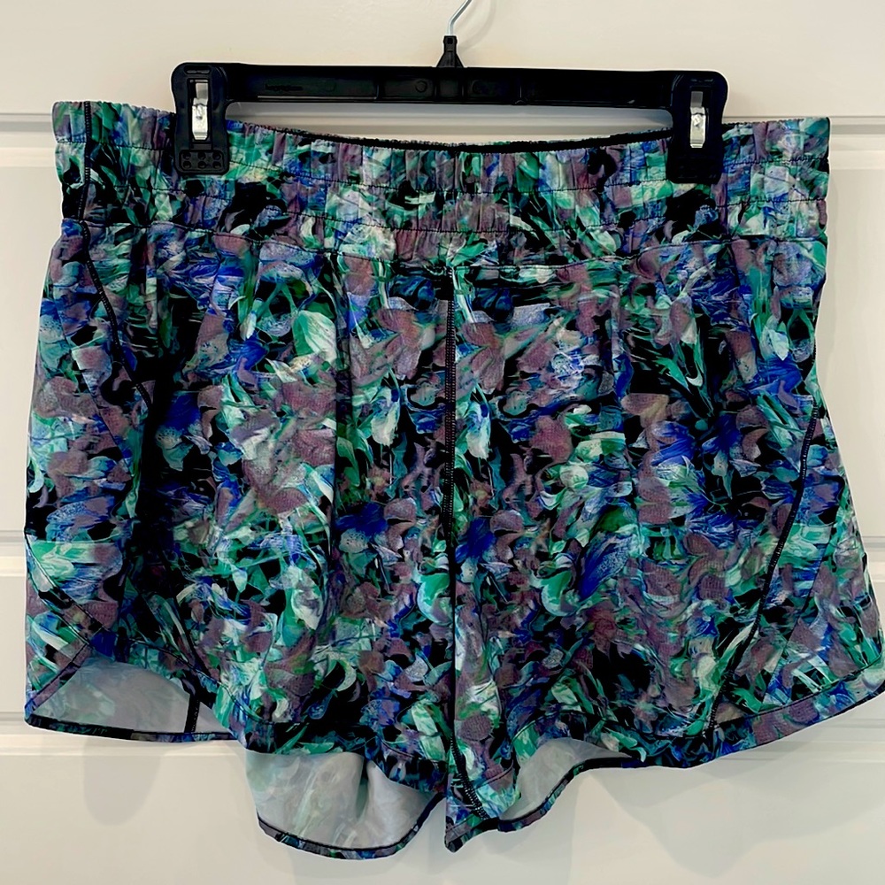 Lululemon 5” track that mid rise size 16 short. Like new - worn 2 times